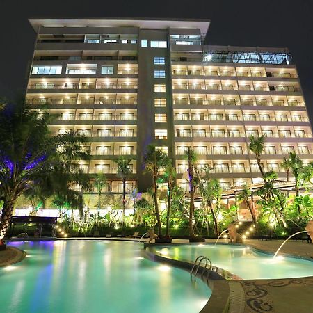 Ijen Suites Resort & Convention Malang Exterior foto